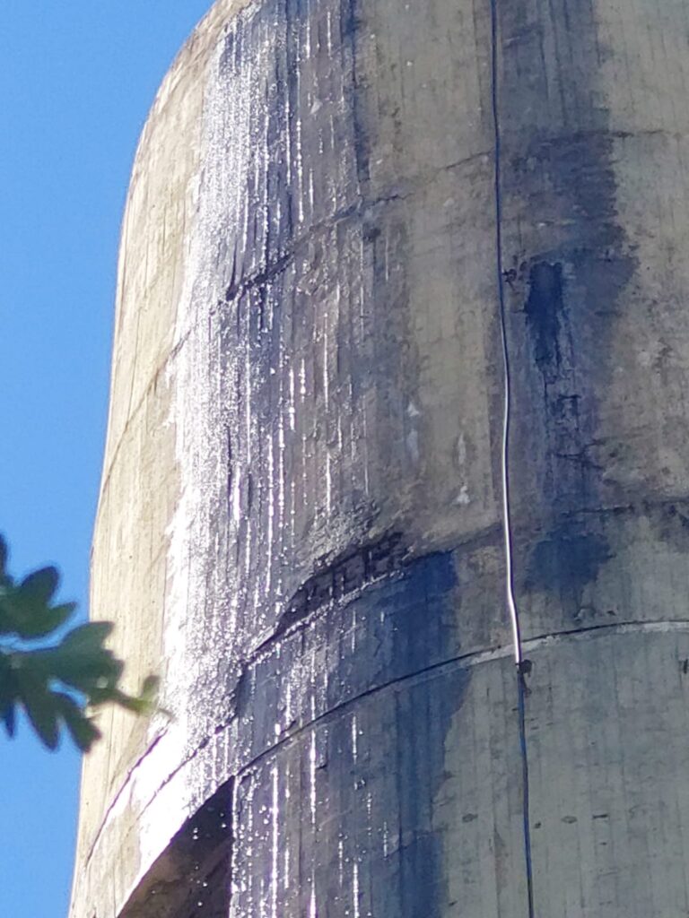 Preocupación por el estado del tanque de agua del Barrio Río Atuel